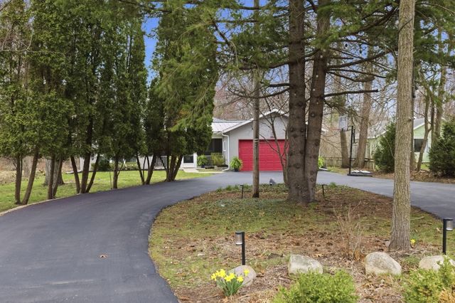 9949 Townline Road, Chikaming Twp, MI 49129