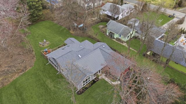 9949 Townline Road, Chikaming Twp, MI 49129