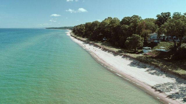 9949 Townline Road, Chikaming Twp, MI 49129