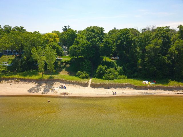 9949 Townline Road, Chikaming Twp, MI 49129