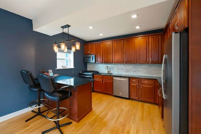 6324 S Kimbark Avenue 405, Chicago, IL 60637