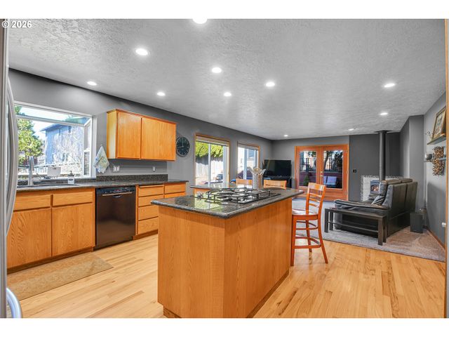 4041 Se ANGELA Way, Milwaukie, OR 97222