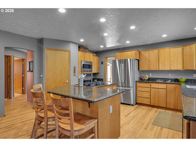 4041 Se ANGELA Way, Milwaukie, OR 97222