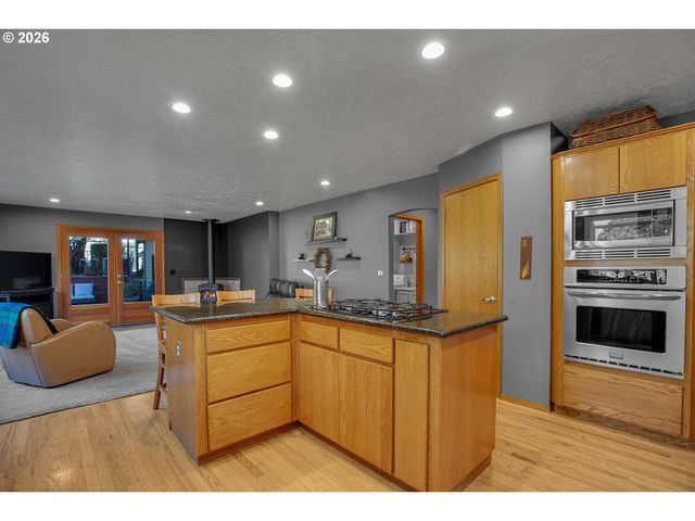 4041 Se ANGELA Way, Milwaukie, OR 97222