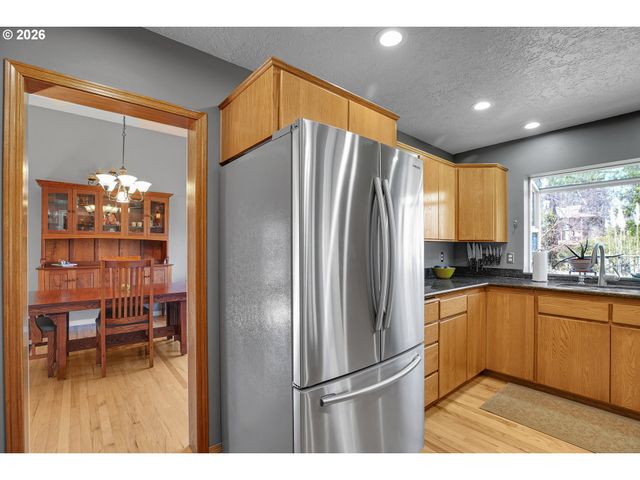 4041 Se ANGELA Way, Milwaukie, OR 97222