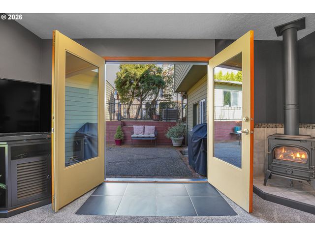 4041 Se ANGELA Way, Milwaukie, OR 97222