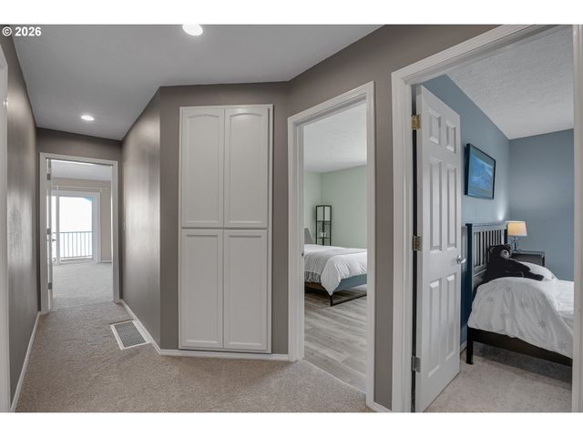 4041 Se ANGELA Way, Milwaukie, OR 97222