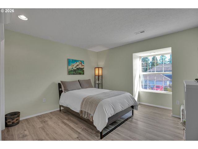 4041 Se ANGELA Way, Milwaukie, OR 97222