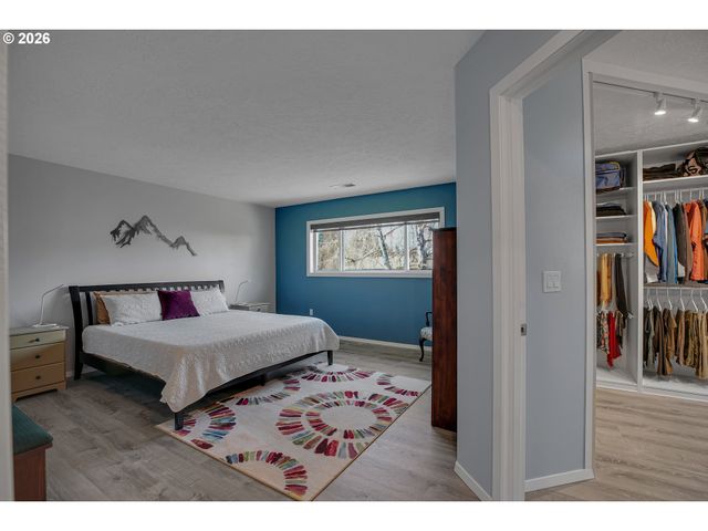 4041 Se ANGELA Way, Milwaukie, OR 97222