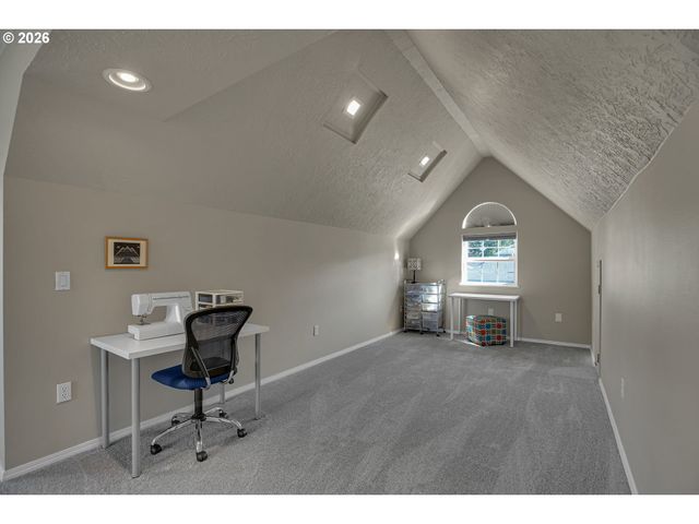 4041 Se ANGELA Way, Milwaukie, OR 97222