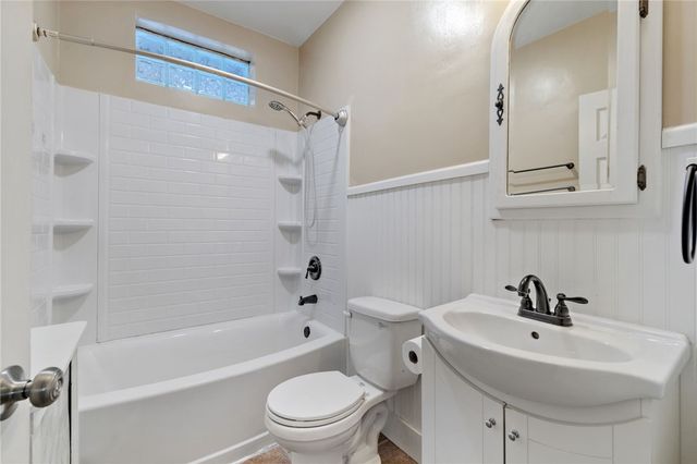 2900 Roland Ave, Baldwin Boro, PA 15227