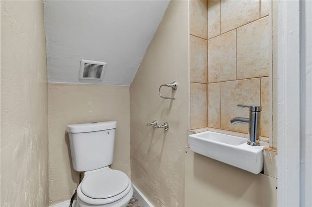 2900 Roland Ave, Baldwin Boro, PA 15227