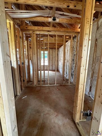 8 Pleasant Oaks Drive, Perry, GA 31069