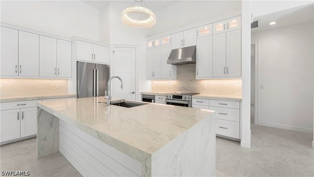 1001 Mendel AVE, Marco Island, FL 34145