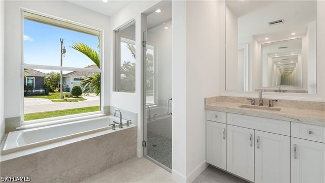 1001 Mendel AVE, Marco Island, FL 34145