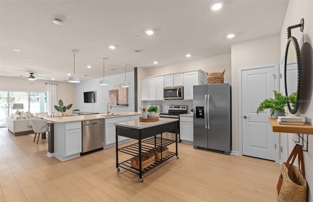 466 MAGNOLIA CHASE COURT, Oviedo, FL 32765