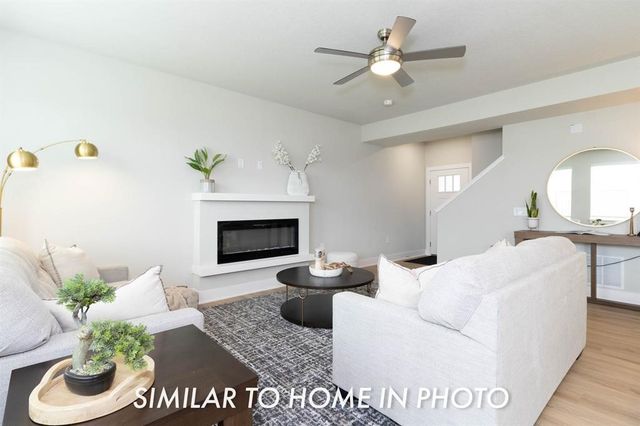 6917 Poppy Court, Johnston, IA 50131