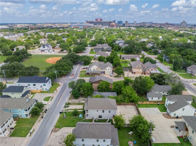 801 Fairview Avenue, College Station, TX 77840