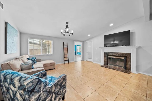 1021 N Lyman Avenue, Covina, CA 91724