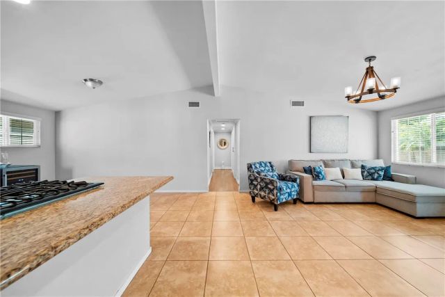 1021 N Lyman Avenue, Covina, CA 91724