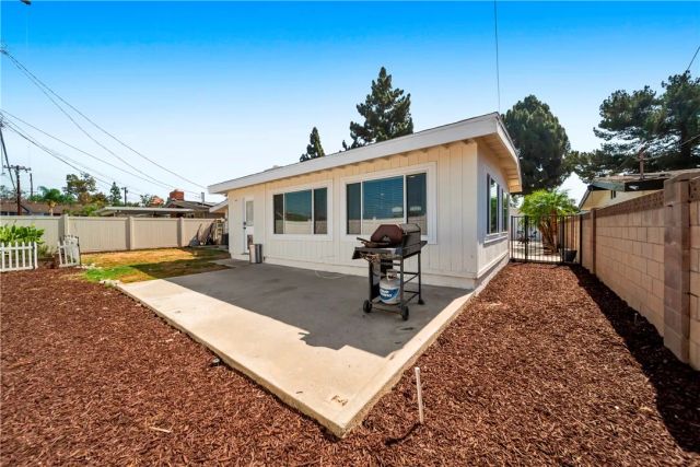 1021 N Lyman Avenue, Covina, CA 91724