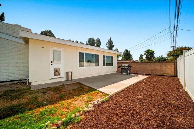 1021 N Lyman Avenue, Covina, CA 91724