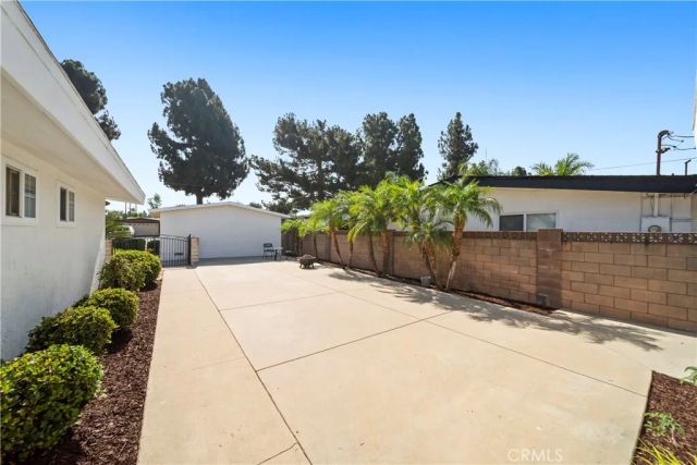 1021 N Lyman Avenue, Covina, CA 91724