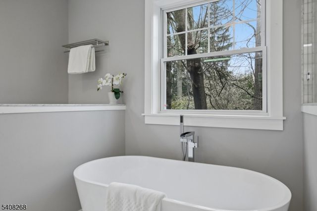 108 Baker St, Maplewood Twp., NJ 07040
