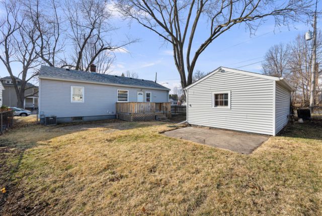 2037 Leclaire Street, Davenport, IA 52803