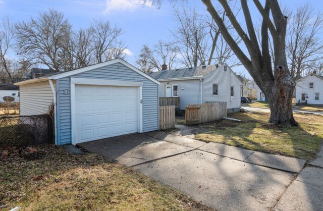 2037 Leclaire Street, Davenport, IA 52803