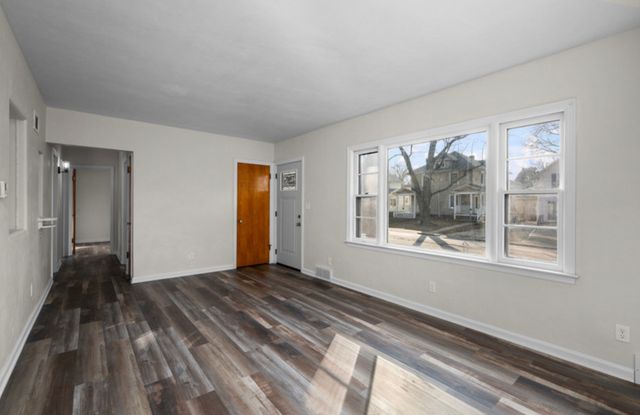 2037 Leclaire Street, Davenport, IA 52803