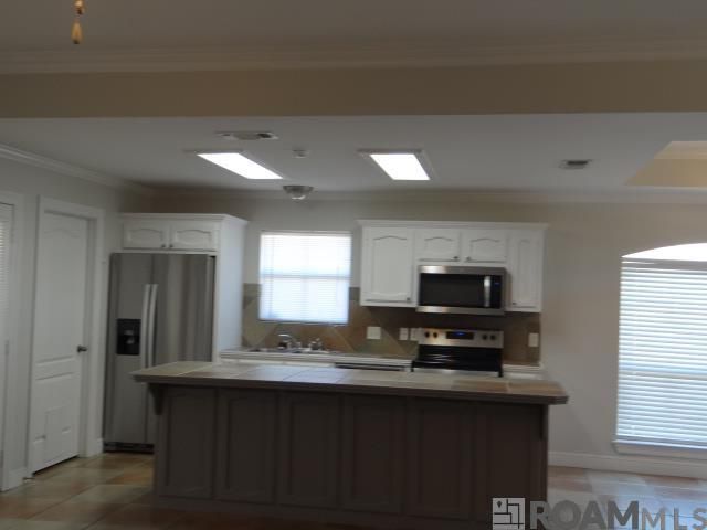 12204 Dove Hollow Dr, Denham Springs, LA 70726