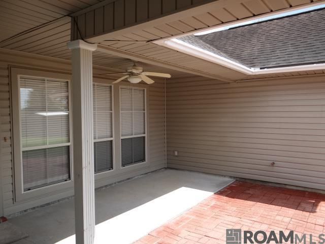 12204 Dove Hollow Dr, Denham Springs, LA 70726