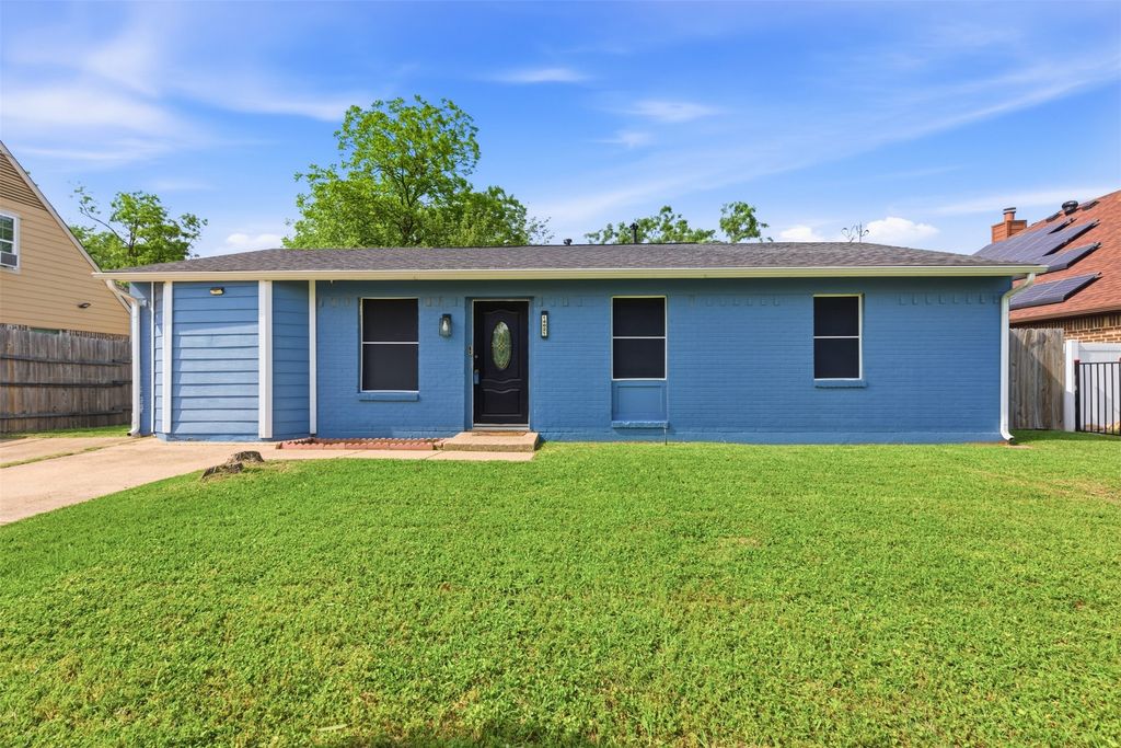 14021 Horseshoe Trail, Balch Springs, TX 75180