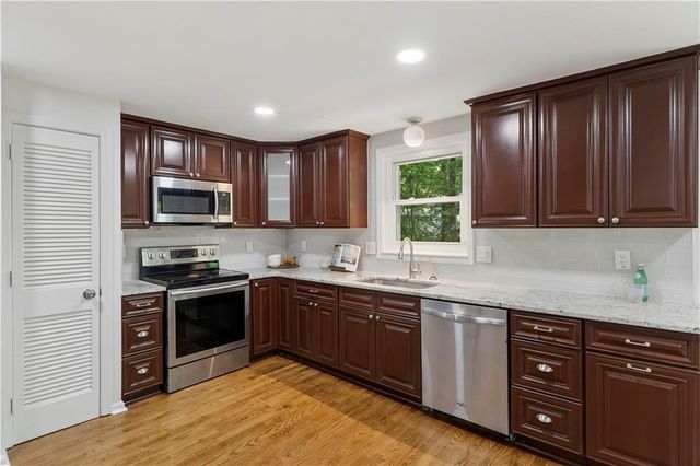 1700 Ellenwood Drive NE, Roswell, GA 30075