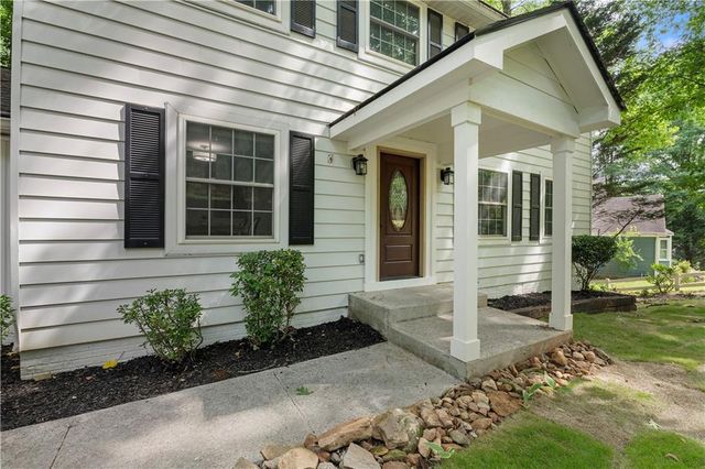 1700 Ellenwood Drive NE, Roswell, GA 30075