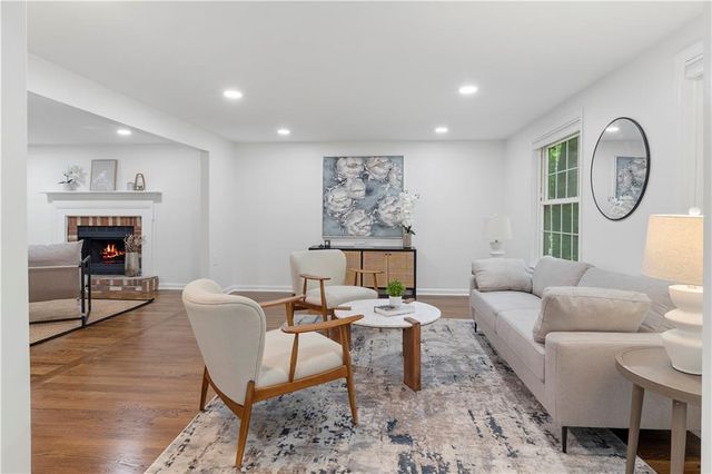 1700 Ellenwood Drive NE, Roswell, GA 30075