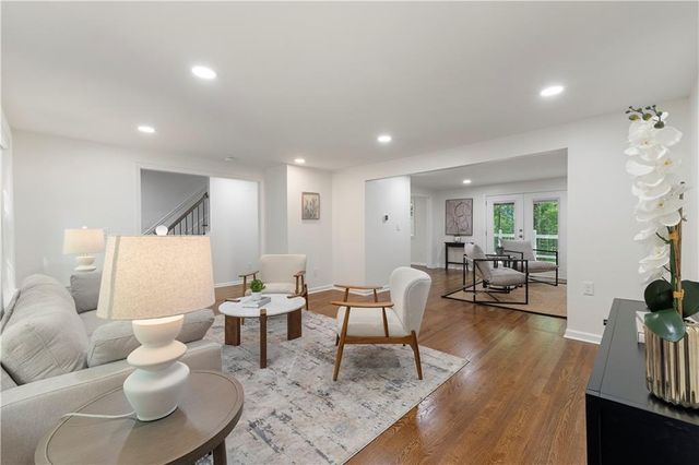 1700 Ellenwood Drive NE, Roswell, GA 30075