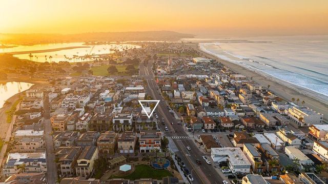 807 Santa Barbara Pl, San Diego, CA 92109