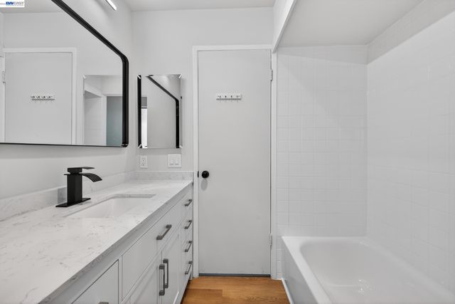 5497 Roundtree Dr D, Concord, CA 94521