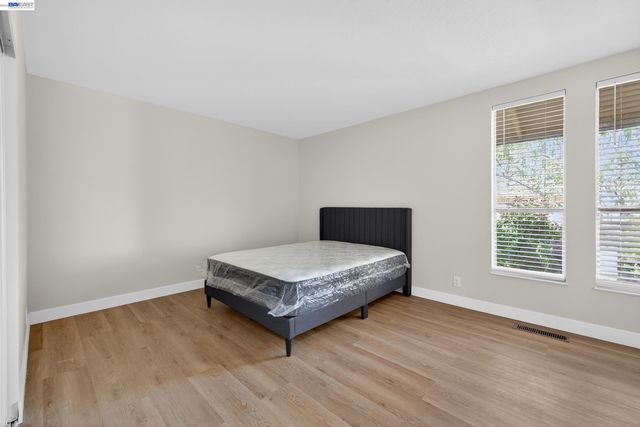 5497 Roundtree Dr D, Concord, CA 94521