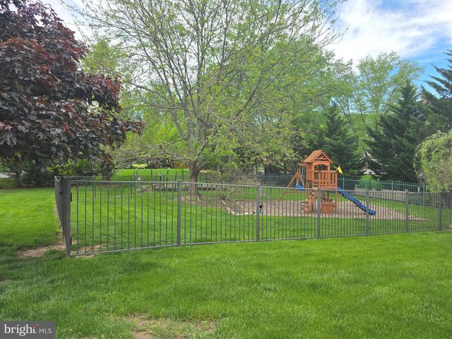 4106 KINGSWOOD CT, Harrisburg, PA 17112