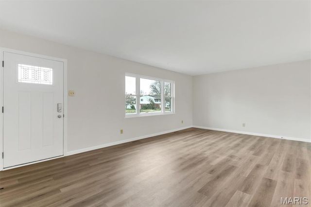 45 Saint Lawrence Drive, St Peters, MO 63376