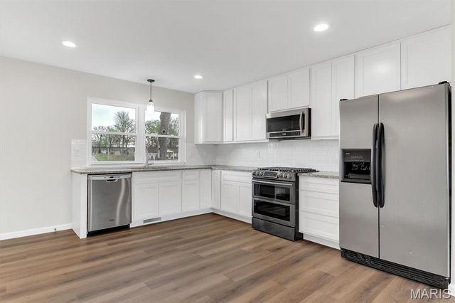 45 Saint Lawrence Drive, St Peters, MO 63376