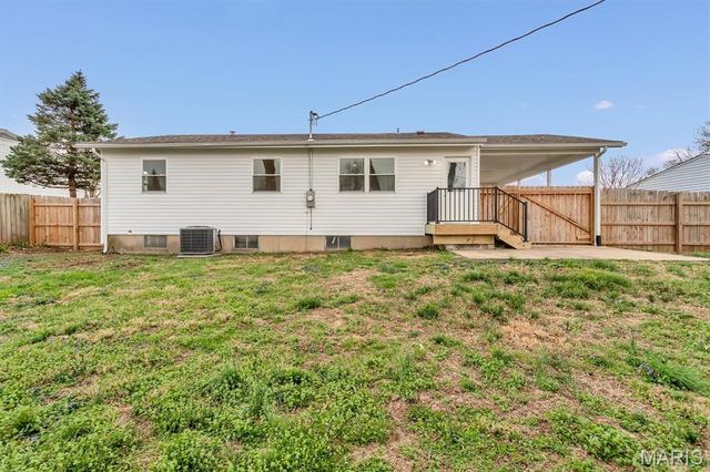 45 Saint Lawrence Drive, St Peters, MO 63376