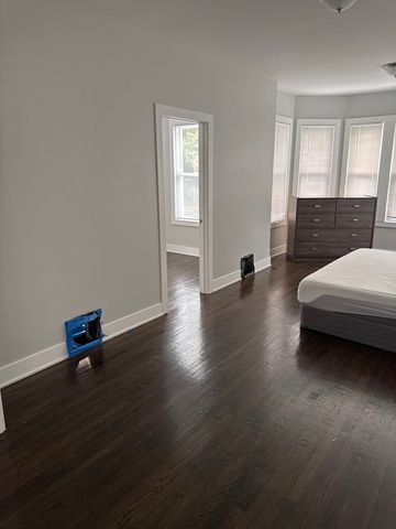 310 W 105th Street, Chicago, IL 60628