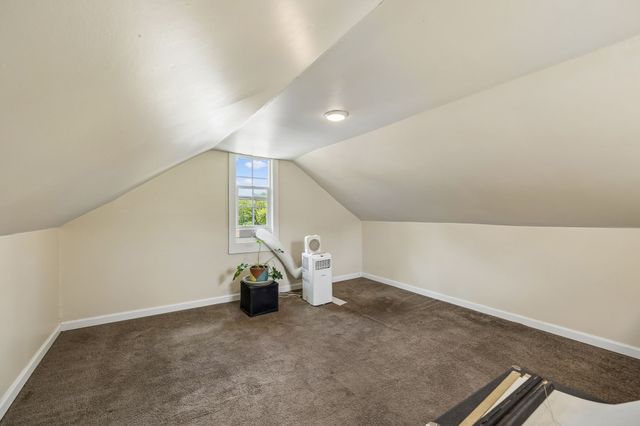 2005 Crestview Dr, Columbia, TN 38401