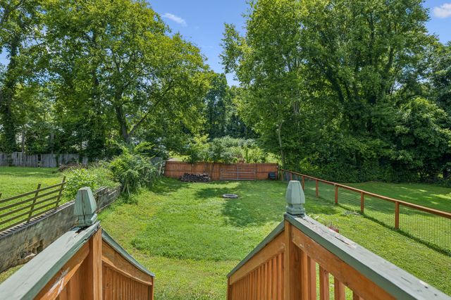 2005 Crestview Dr, Columbia, TN 38401