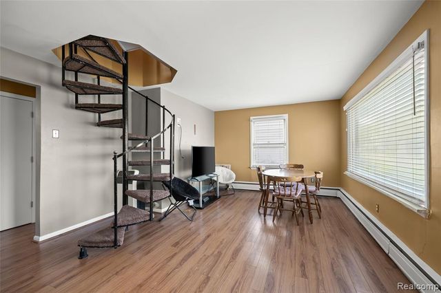 27517 Sheridan Street, Garden City, MI 48135