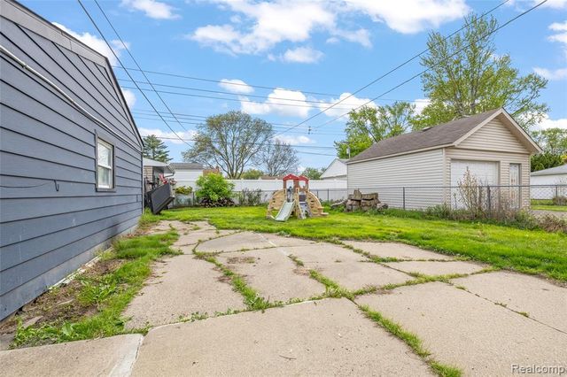 27517 Sheridan Street, Garden City, MI 48135